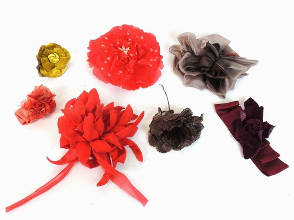 Ornamental fabric flowers  - Auction Fashion Vintage - Maison Bibelot - Casa d'Aste Firenze - Milano