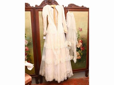 Abito da Sposa in Seta Avorio e Tulle