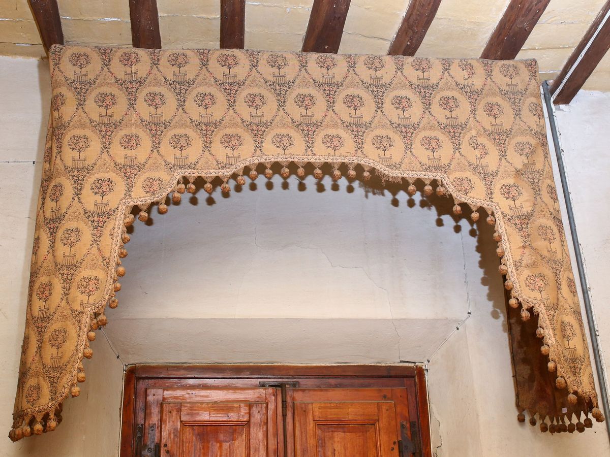 Lotto di Mantovane e Tessuti D'epoca