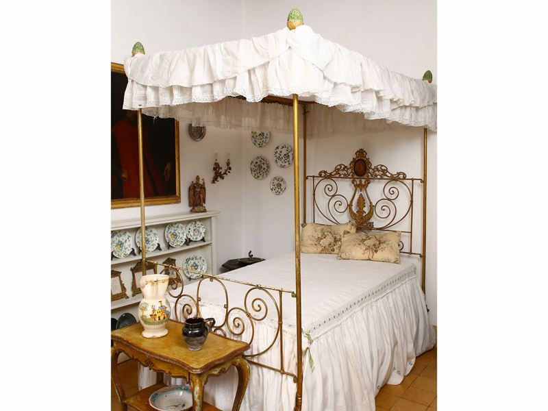 Letto Singolo a Baldacchino in Ferro Battuto Dorato
