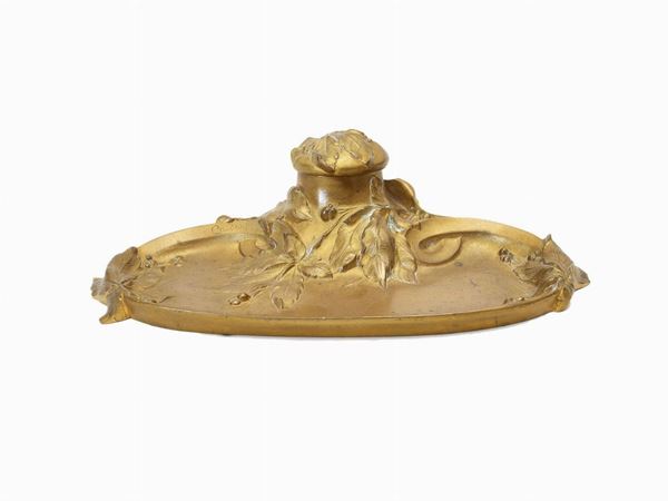 A gilded bronze inkwell, Cassonnet