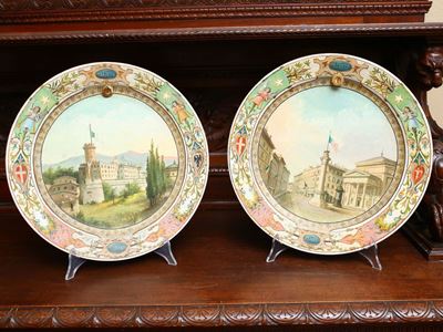 Coppia di Piatti Commemorativi Dell'annessione Trento e Trieste