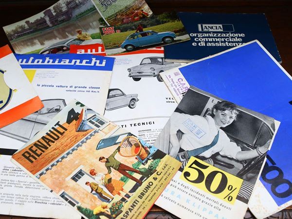 Lot of advertising brochures on various types of cars