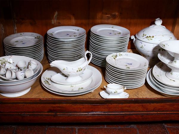 Porcelain dishes set, Ginori