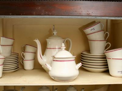Servizio da Caffè e Caffellatte in Porcellana Ginori
