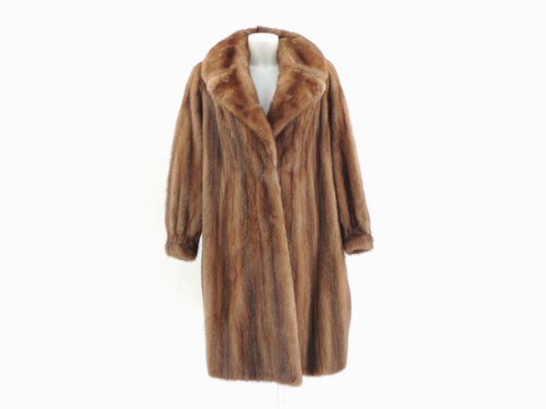 Honey-colored mink coat, Salvadori