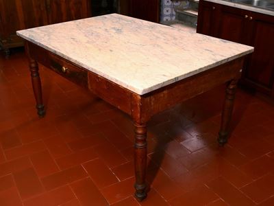 Tavolo Rustico da Cucina in Ciliegio ed Altri Legni
