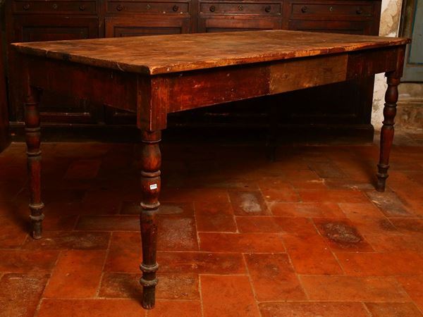 Soft wood large rustic kitchen table  (Tuscany, end of 19th / beginning of  20th century)  - Auction Furniture and Paintings from the Ancient Fattoria Franceschini, partly from Villa I Pitti - Maison Bibelot - Casa d'Aste Firenze - Milano
