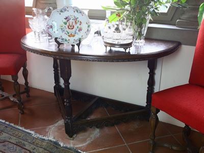 Mezzotavolo in Noce