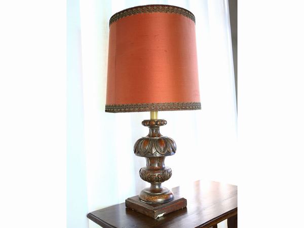 Lacquered wood table lamp