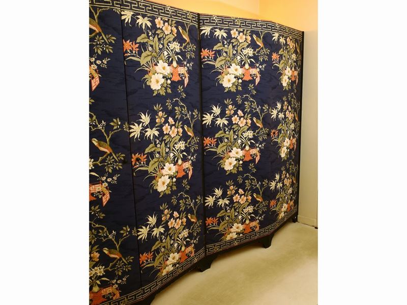 Armadio Rivestito in Seta a Chinoiserie