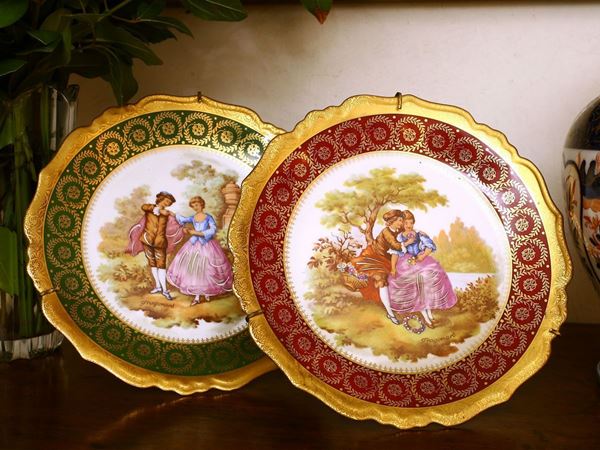 Due piatti in porcellana policroma, Limoges