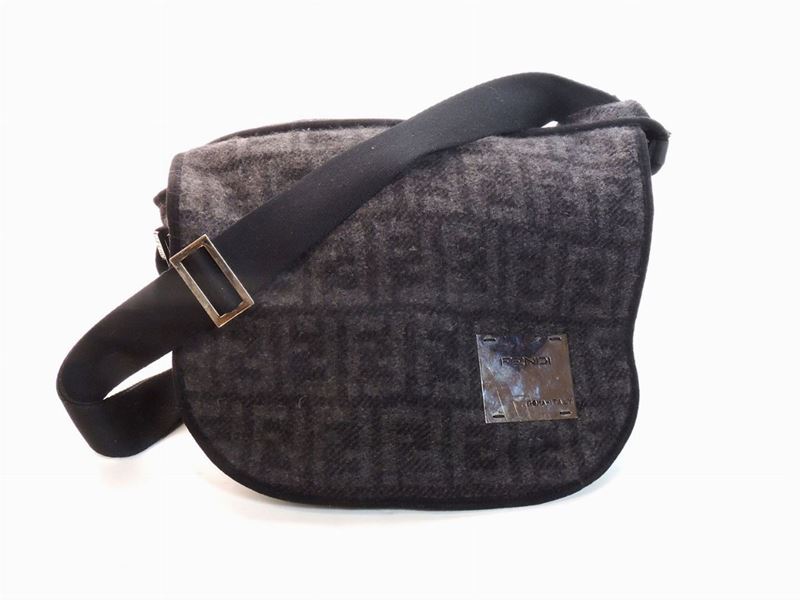 Borsa a Spalla in Lana Grigia e Nera, Fendi