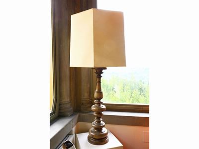 Coppia di Lumi in Noce