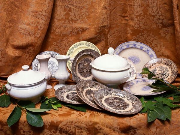 Miscellaneous accessories and dishes in earthenware and porcelain