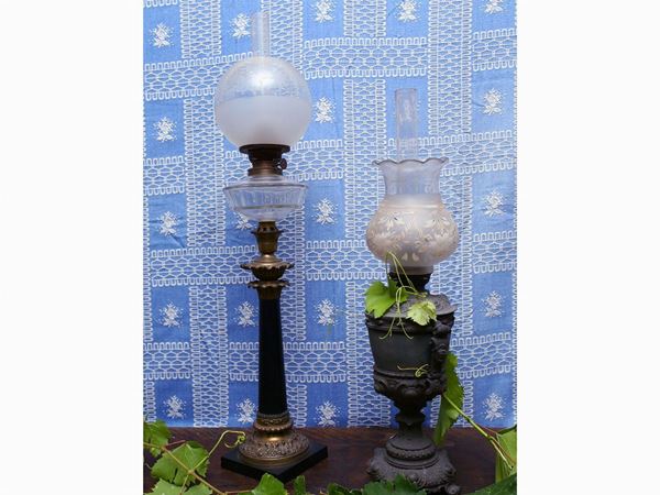 Two metal oil lamps  (second half of the 19th century)  - Auction Tuscan style: curiosities from a country residence - Maison Bibelot - Casa d'Aste Firenze - Milano