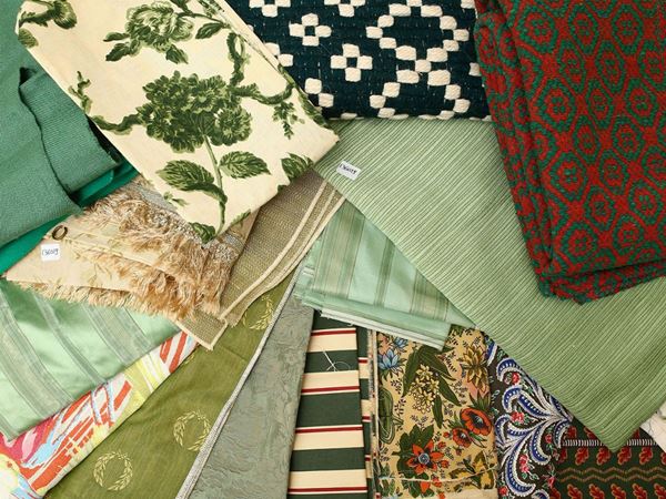 Miscellaneous of fabrics in shades of green  - Auction Tuscan style: curiosities from a country residence - Maison Bibelot - Casa d'Aste Firenze - Milano