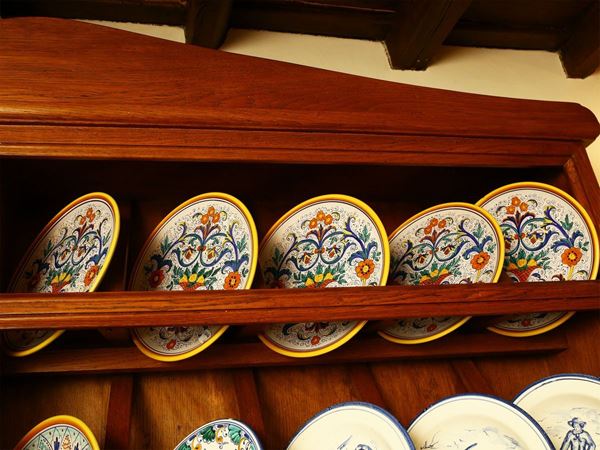Serie di dieci piatti in ceramica, Deruta