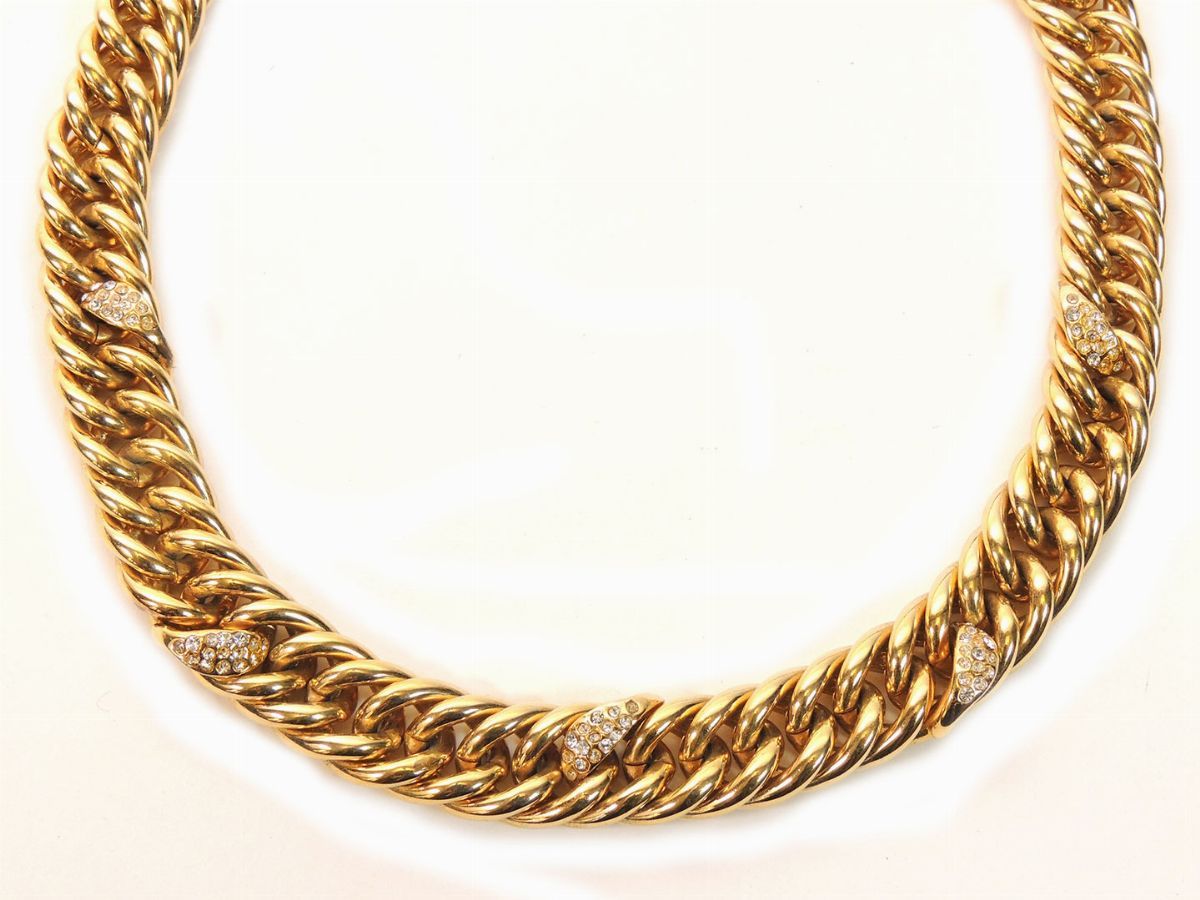 Collana in Metallo Dorato e Strass, Cascio