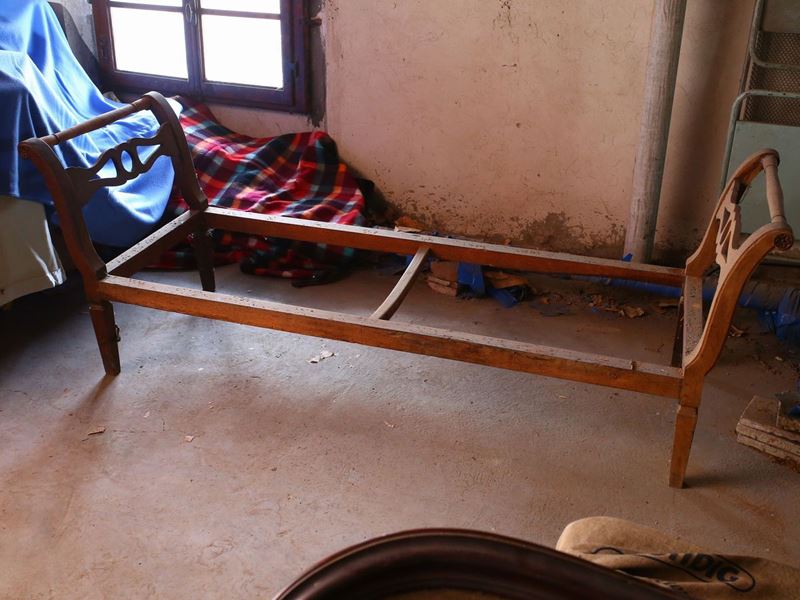 Divano a Panca in Noce