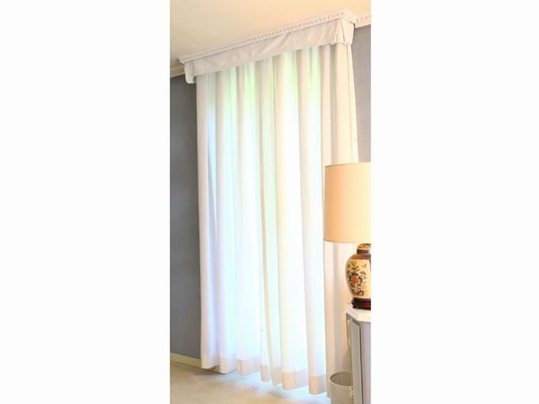 Curtains in white blend  - Auction Furniture and Paintings from a villa in Fiesole (FI) - Maison Bibelot - Casa d'Aste Firenze - Milano