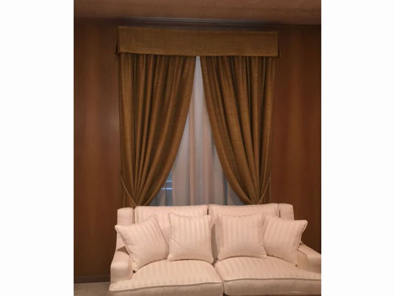 Tendaggio in Tessuto Boucle Color Senape