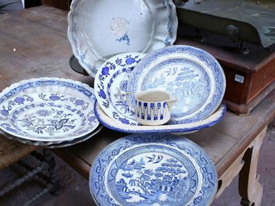 Miscellanea di Piatti in Ceramica e Maiolica