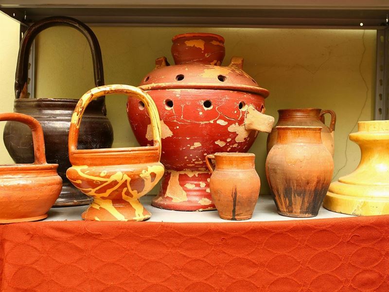 Lotto di Curiosità Campagnole in Terracotta