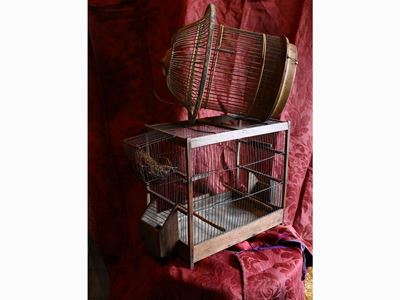 Due Gabbiette Vintage per Uccellini in Legno e Metallo