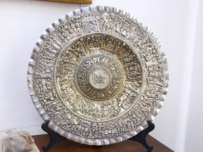 Antico Piatto da Parata in Argento Vermeil