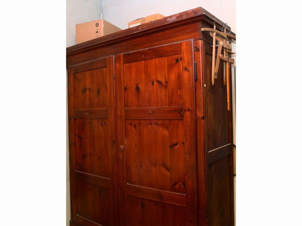 Softwood wardrobe  (Tuscany, end of 19th century/beginning of 20th cen)  - Auction Furniture and Paintings from the Ancient Fattoria Franceschini, partly from Villa I Pitti - Maison Bibelot - Casa d'Aste Firenze - Milano