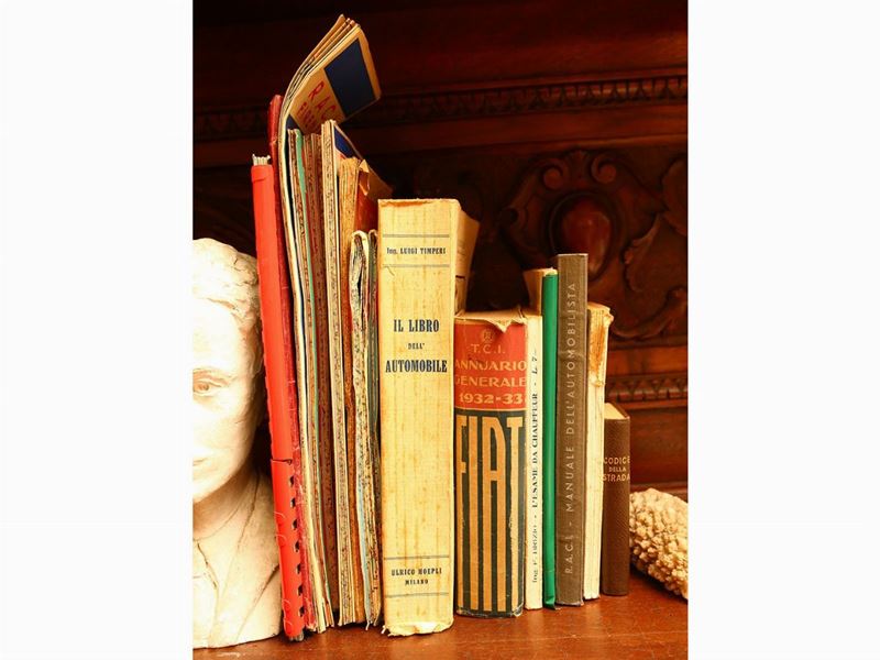 Lotto di Libri e Opuscoli D'epoca di Curiosità Automobilistiche