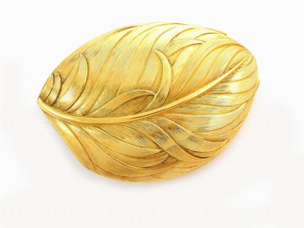 Yellow gold Enrico Serafini powder compact