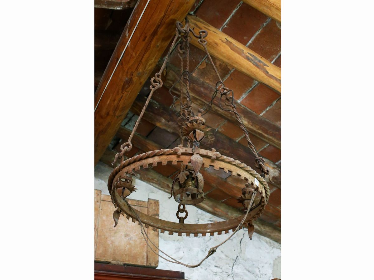 Due Lampadari in Metallo