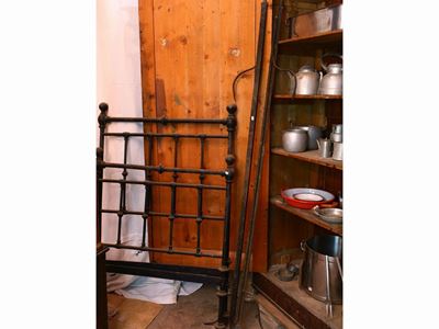 Letto Singolo in Ferro Ebanizzato