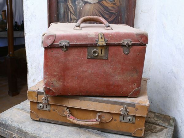 Vintage suitcase and trunk