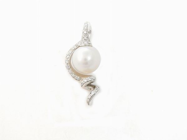 Pendente in oro bianco con diamanti e perla coltivata South Sea