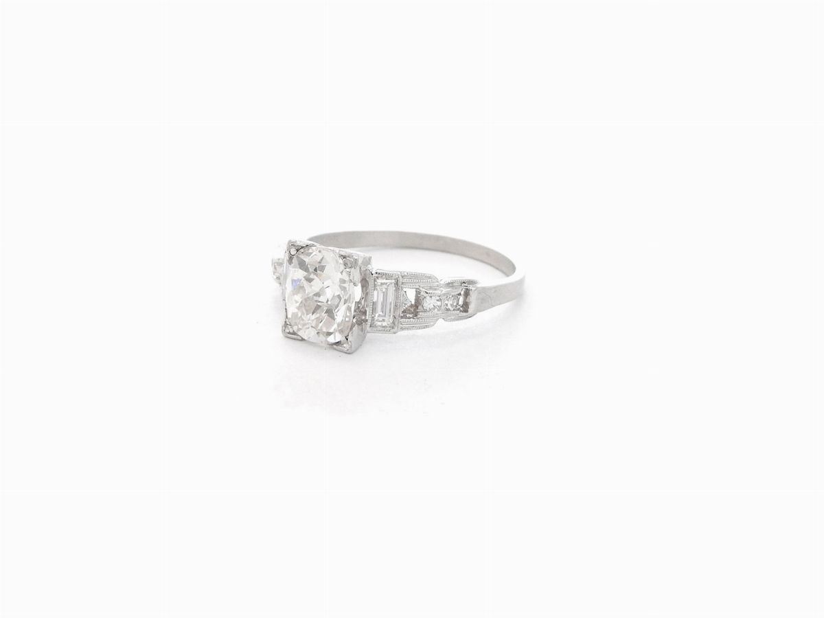 Anello in Platino con Diamanti
