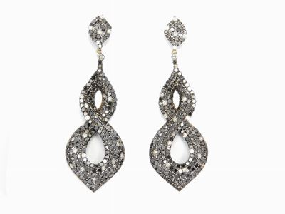 Orecchini in Oro 585/1000 Brunito con Diamanti Incolori e Neri
