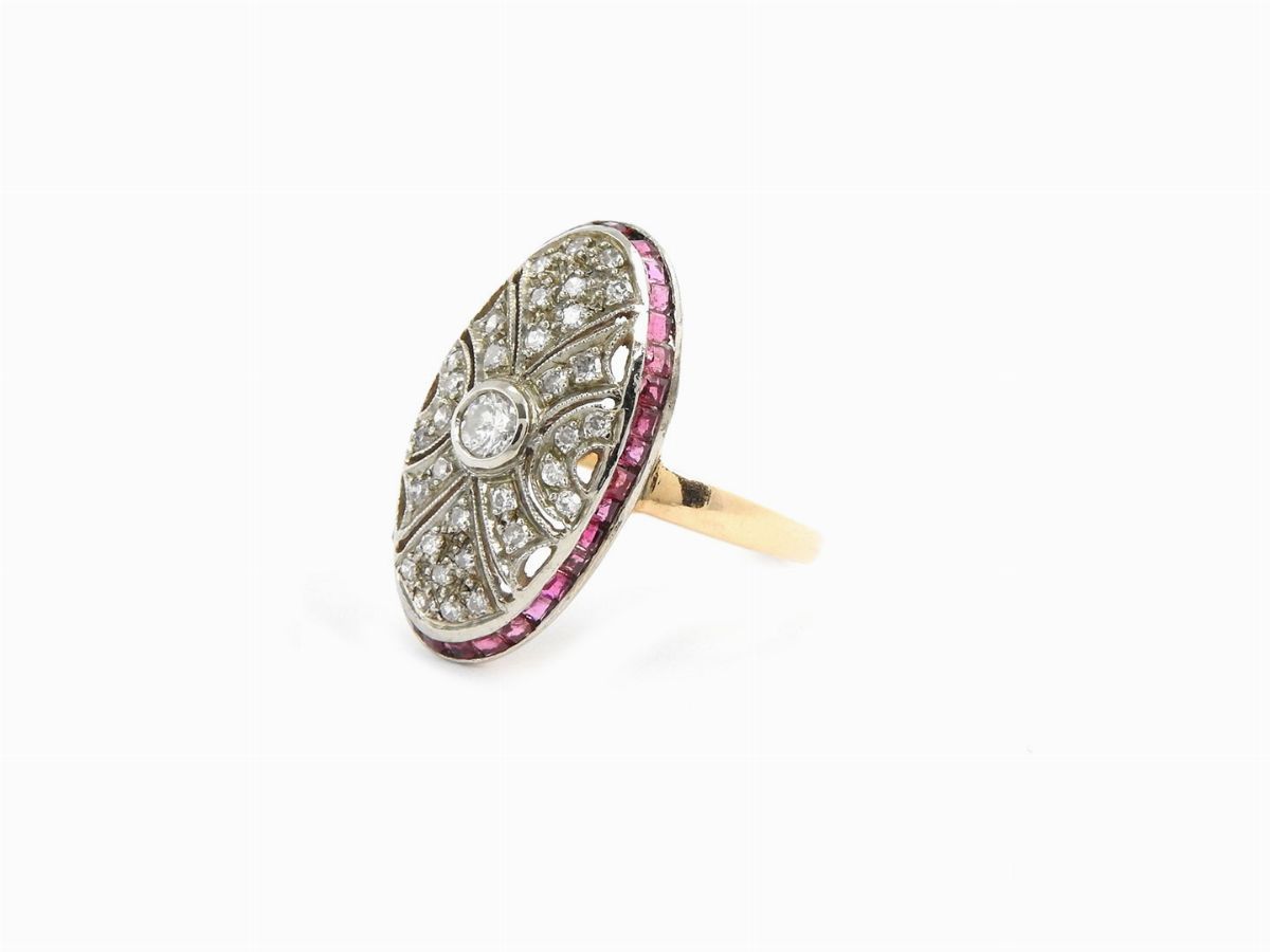 Anello in Oro Giallo e Argento con Diamanti e Rubini
