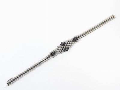 Bracciale in Oro Bianco con Diamanti e Zaffiri