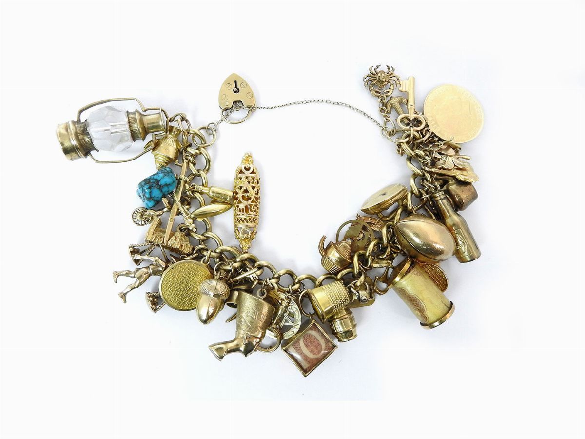 Bracciale "charms" in Oro Prevalentemente 375/1000