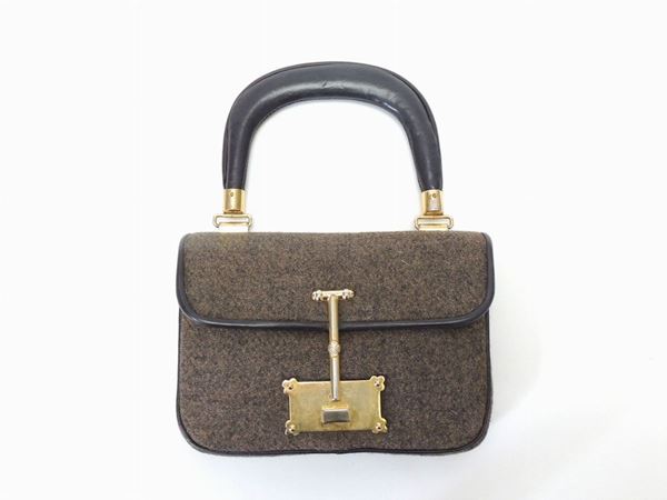 Brown wool handbag, Roberta di Camerino