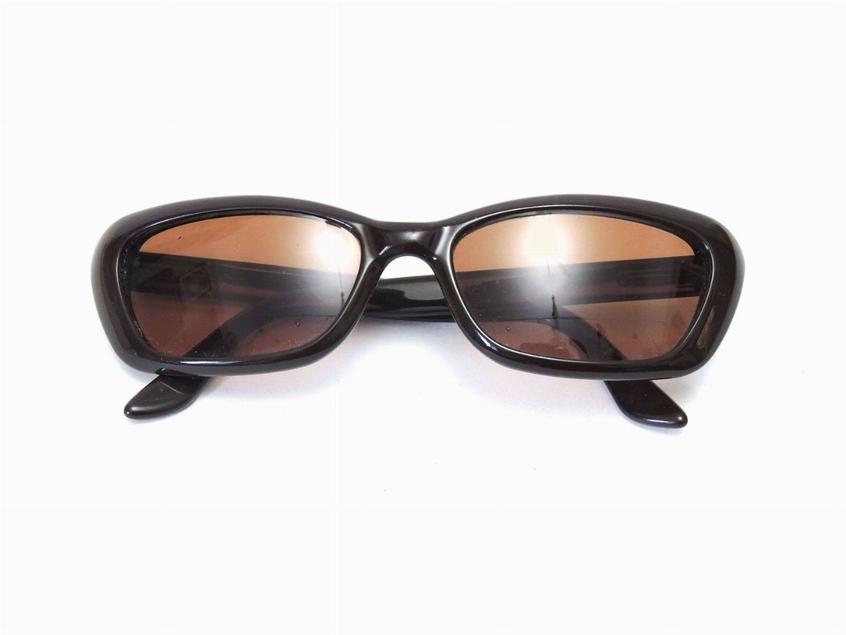 Paio di Occhiali da Sole in Resina Marrone, Gucci