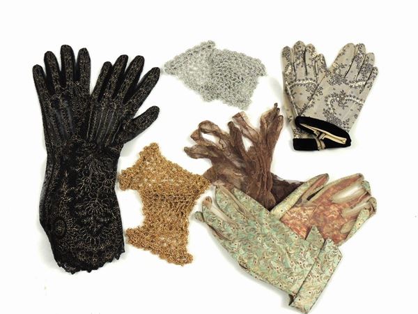 Lace, satin and leather vintage gloves lot