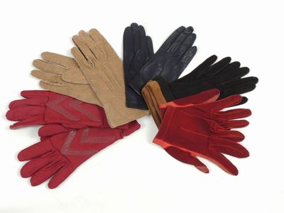 Lotto di Guanti in Pelle, Tessuto e Camoscio
