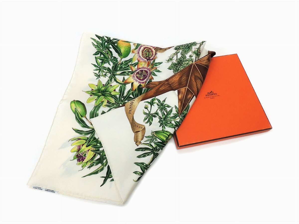 Foulard Carrè in Seta "passiflores" , Hermès