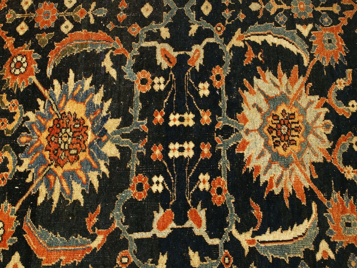 Importante Tappeto Tabriz di Vecchia Manifattura ed Eccezionali Dimensioni