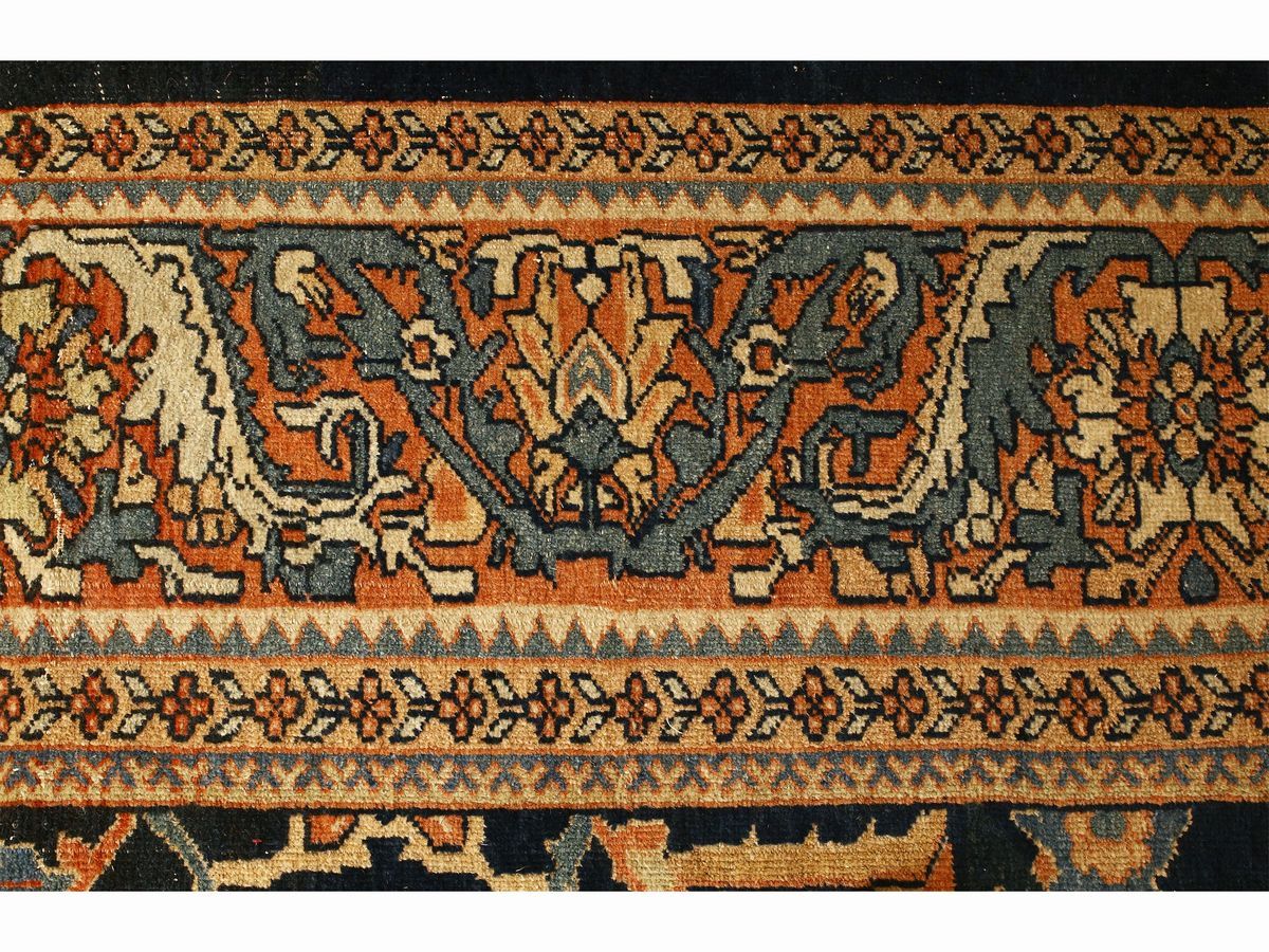 Importante Tappeto Tabriz di Vecchia Manifattura ed Eccezionali Dimensioni