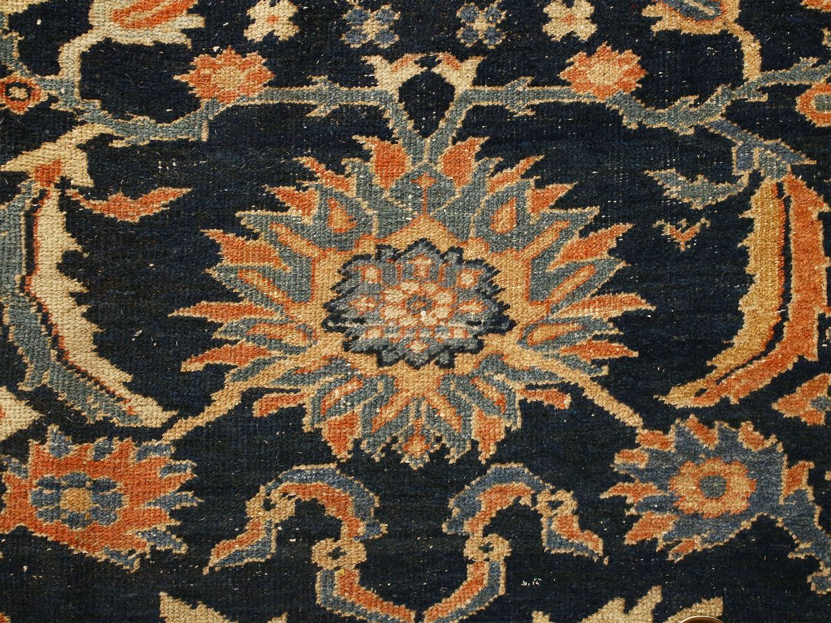 Importante Tappeto Tabriz di Vecchia Manifattura ed Eccezionali Dimensioni